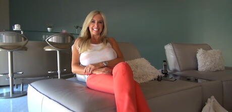 Facinating american blond wife Sandra Otterson take in mouth big dick and enjoys a cum blast in mouth 